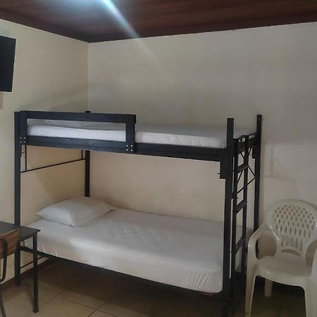 Hostel Pura Vida En Liberia Exteriör bild